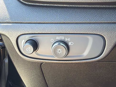 Used 2022 Chevrolet Bolt LT FWD image 28