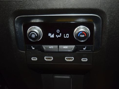 Used 2024 GMC Yukon Denali Ultimate AWD/4WD image 48