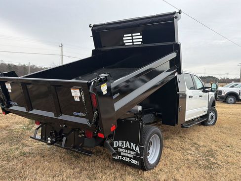 New 2026 Ford F550 4x4 Crew Cab image 16