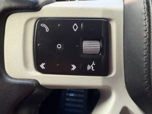 Used 2020 Land Rover Defender 110 First Edition AWD/4WD image 20