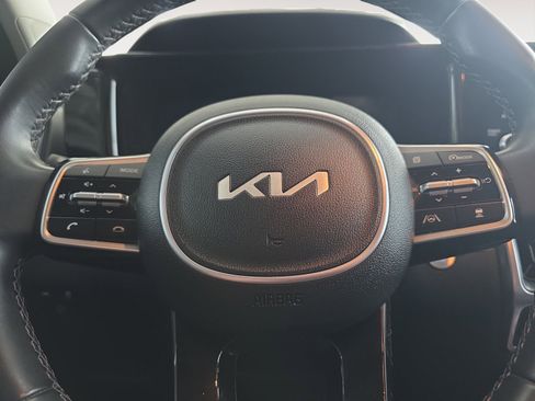 Certified 2023 Kia Sorento EX image 11