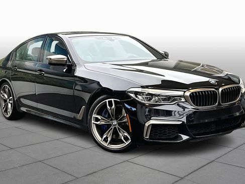 Used 2020 BMW M550i xDrive M550i xDrive w/ Executive Package image 2