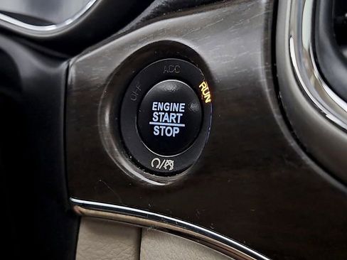 Used 2017 Jeep Grand Cherokee Limited w/ Luxury Group II image 23