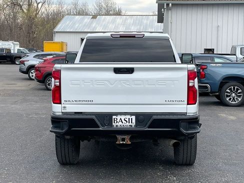 Used 2020 Chevrolet Silverado 2500 Custom w/ Custom Value Package image 12