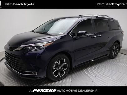 Certified 2025 Toyota Sienna Platinum