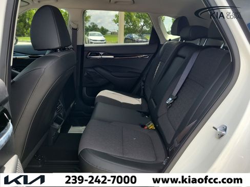 New 2026 Kia Seltos S FWD image 11