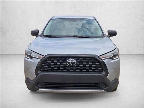 Used 2024 Toyota Corolla Cross L FWD image 2