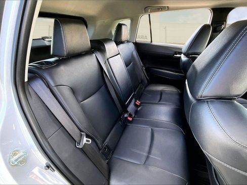 Certified 2024 Toyota Corolla Cross XLE image 26