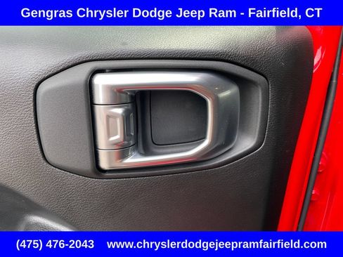Certified 2025 Jeep Wrangler Unlimited Sport S 4xe AWD/4WD image 38