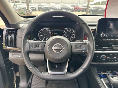 Certified 2025 Nissan Pathfinder SV w/ Black Appearance Package image 14