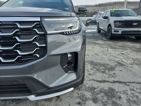 New 2026 Ford Explorer Platinum image 10