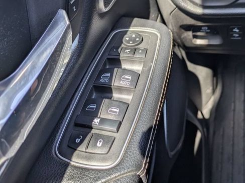 Used 2022 RAM 1500 Laramie AWD/4WD image 26
