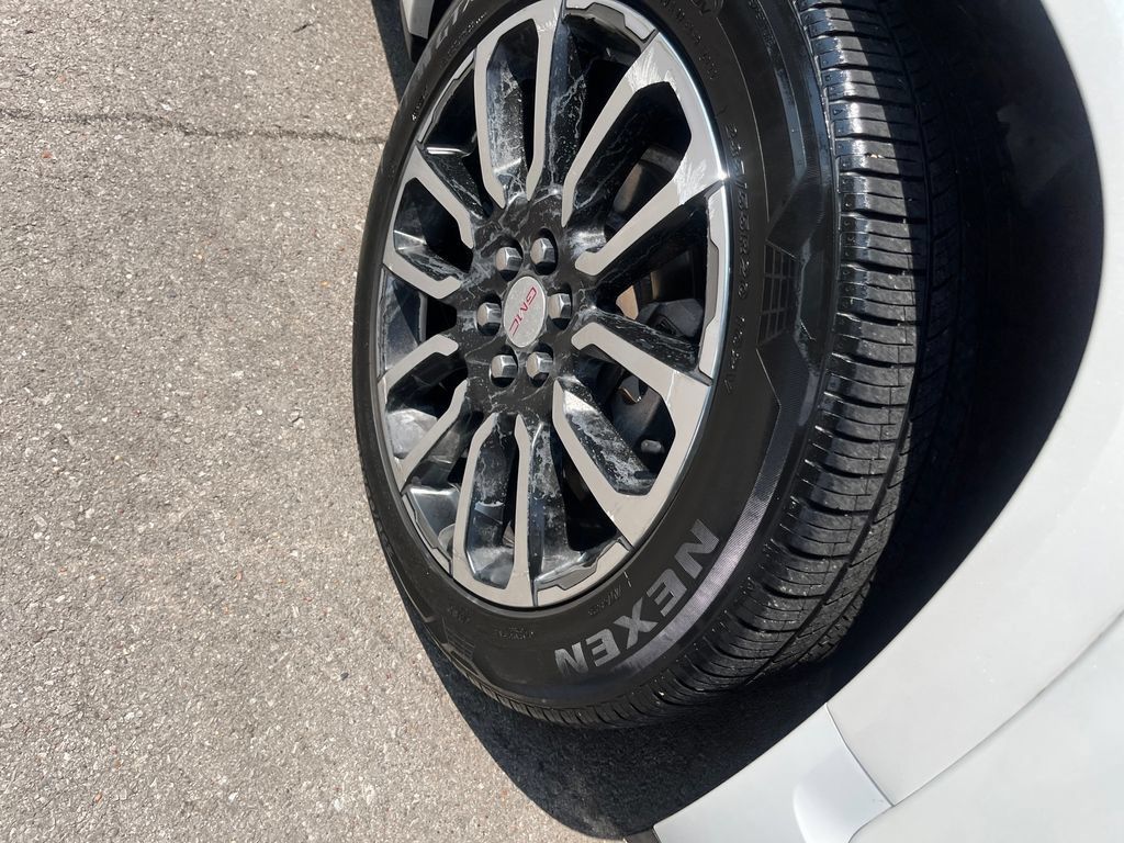Used 2020 GMC Acadia Denali w/ Trailering Package AWD/4WD image 39
