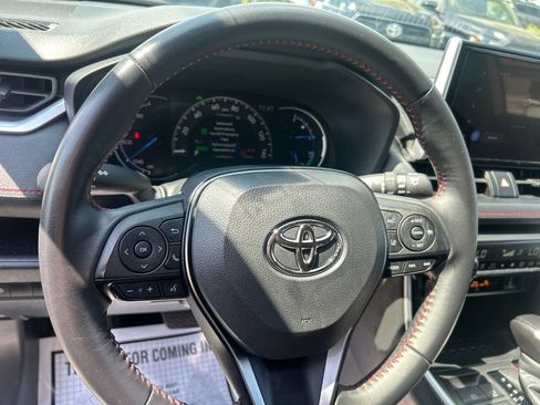 Used 2025 Toyota RAV4 SE AWD/4WD image 25