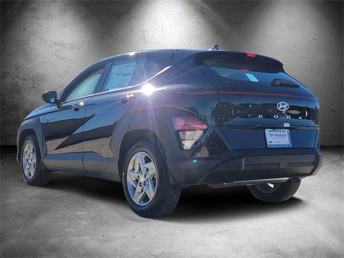 New 2026 Hyundai Kona SE image 4