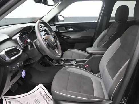 Used 2023 Chevrolet TrailBlazer LT w/ Convenience Package AWD/4WD image 14