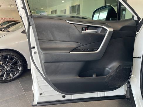 Used 2024 Toyota RAV4 XLE w/ Convenience Package FWD image 13