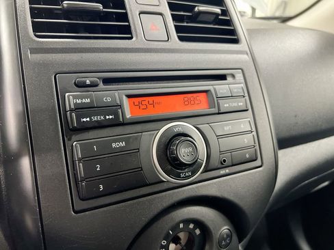 Used 2014 Nissan Versa S FWD image 14