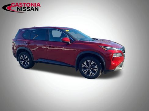 Used 2023 Nissan Rogue SV image 11