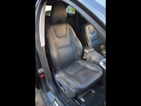 Used 2016 Volvo XC60 T5 Platinum FWD image 33