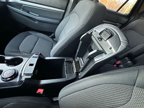 Used 2019 Ford Explorer XLT image 25