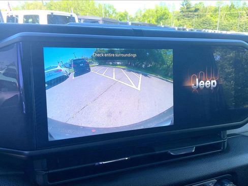 Certified 2024 Jeep Wrangler Sport AWD/4WD image 25