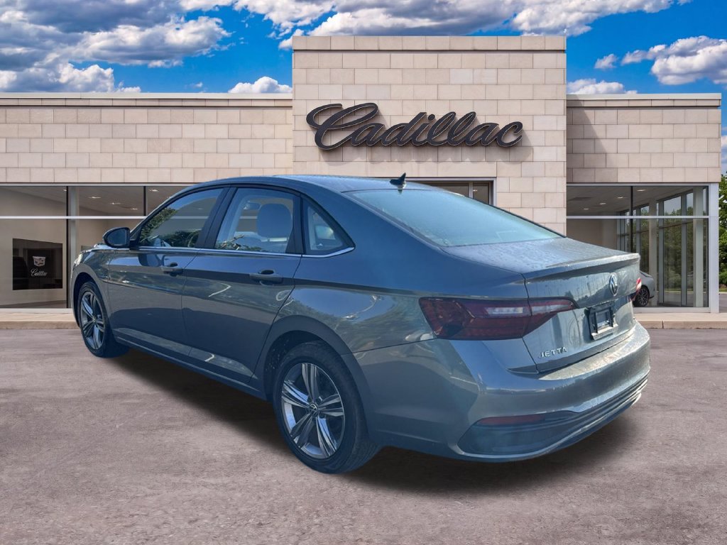 Used 2024 Volkswagen Jetta SE FWD image 9