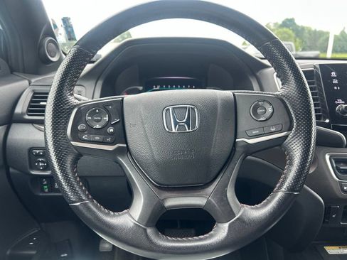Used 2022 Honda Pilot TrailSport image 11