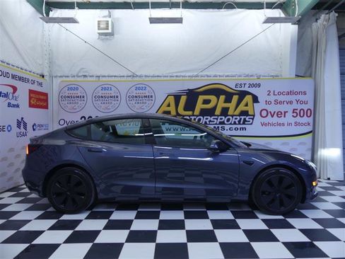 Used 2023 Tesla Model 3 Standard Range RWD image 9