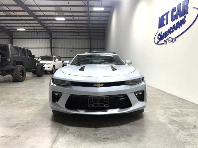 Used 2017 Chevrolet Camaro SS RWD image 10