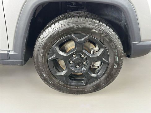 Used 2023 Jeep Compass Trailhawk w/ Trailhawk Elite Group AWD/4WD image 37