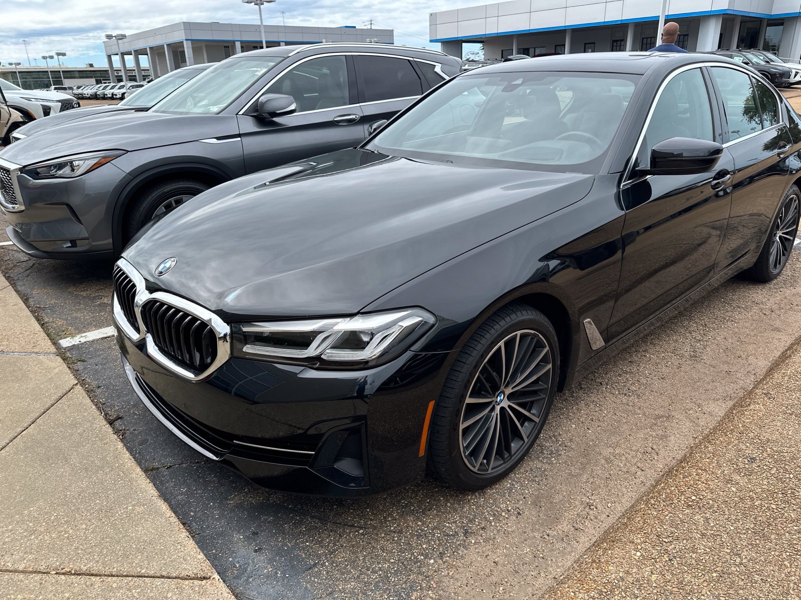 Used 2023 BMW 540i w/ Premium Package RWD image 1