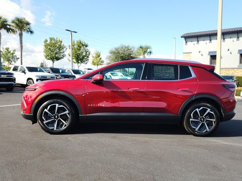 New 2026 Chevrolet Equinox EV LT image 3