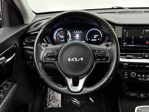 Used 2022 Kia Niro EX Premium image 28