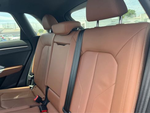 Used 2020 Audi Q3 2.0T Premium w/ Convenience Package image 10
