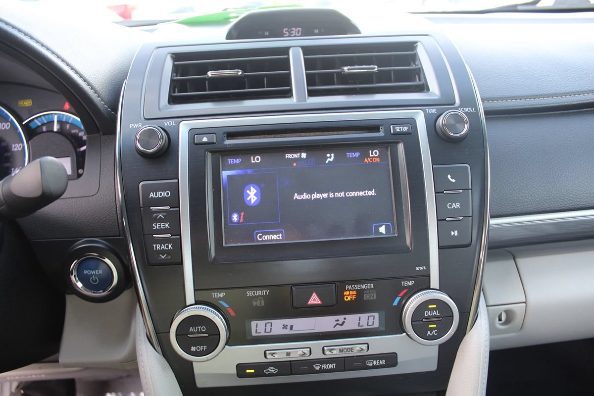 Used 2014 Toyota Camry LE FWD image 25