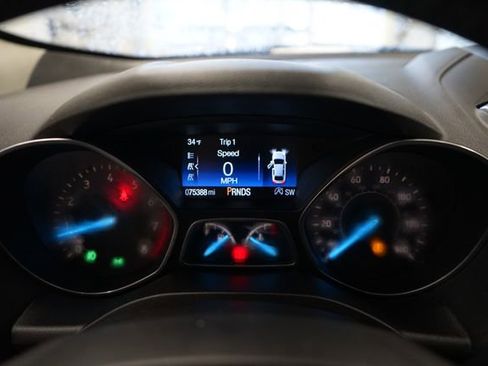 Used 2019 Ford Escape SE image 22