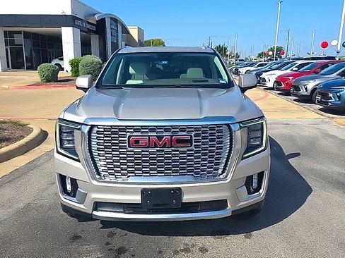 Used 2024 GMC Yukon Denali RWD image 4