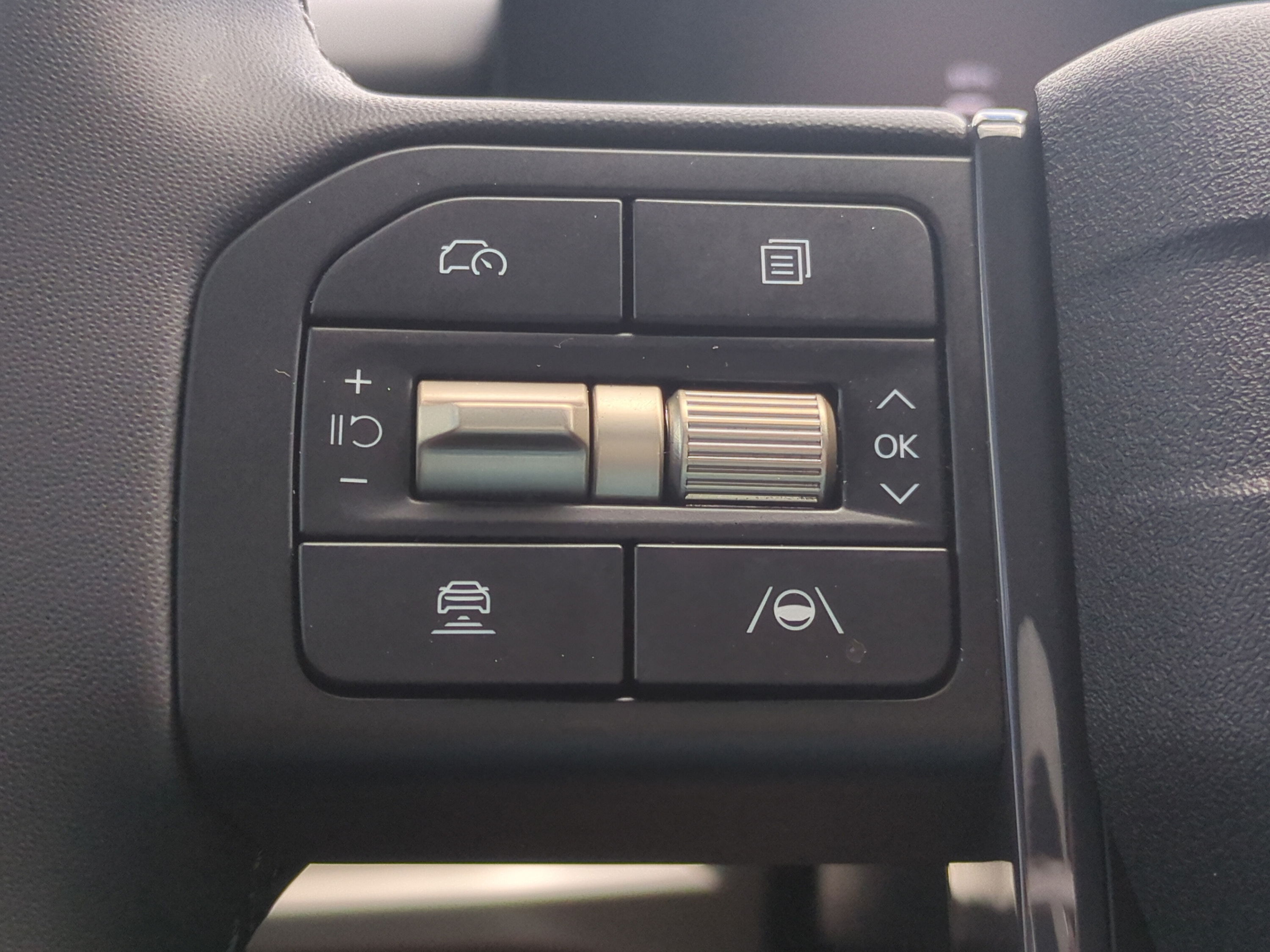 New 2027 Kia Telluride S w/ Towing Package FWD image 18