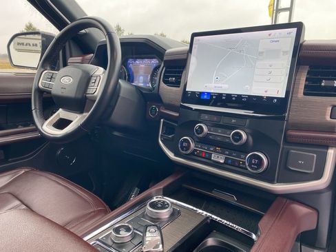 Used 2024 Ford Expedition Max Limited image 29