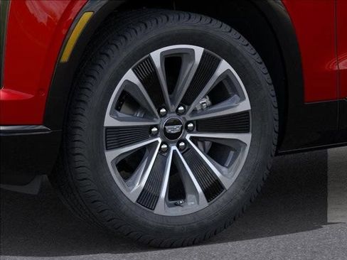 New 2026 Cadillac Vistiq Sport w/ LPO, Floor Liner Package AWD/4WD image 9