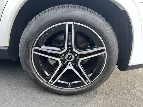 Certified 2024 Mercedes-Benz GLS 450 4MATIC image 13