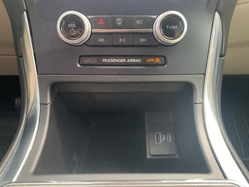 Used 2023 Ford Edge Titanium w/ Equipment Group 301A AWD/4WD image 20
