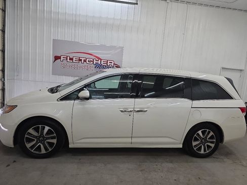Used 2016 Honda Odyssey Touring Elite image 5