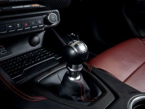 Used 2024 Ford Mustang GT Premium image 34