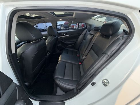 Used 2017 Nissan Maxima 3.5 SL FWD image 12