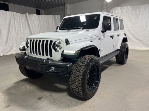 Used 2022 Jeep Wrangler Unlimited Sahara image 3