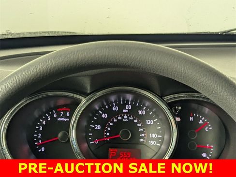 Used 2012 Kia Sorento LX w/ Convenience Pkg image 18