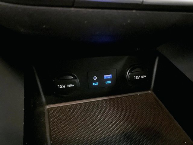 Used 2019 Hyundai Ioniq Plug-In Hybrid FWD image 31