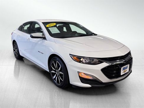Used 2022 Chevrolet Malibu RS image 3